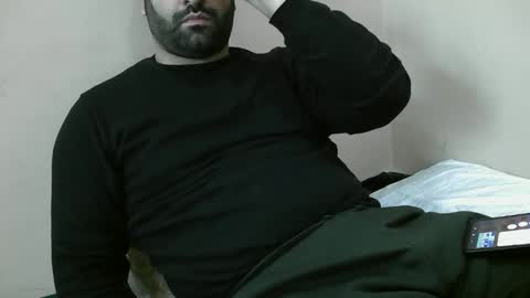 Snapshot of yxxtxxdentyk chatting on January 2025 05:19:02 AM Bi BearXXX online show from January 2025 05:19:02 AM
