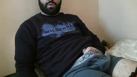 Snapshot of yxxtxxdentyk chatting on February 2025 04:37:02 AM Bi BearXXX online show from February 2025 04:37:02 AM