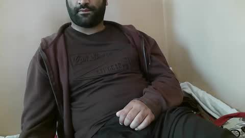 Snapshot of yxxtxxdentyk chatting on October 2025 05:05:02 AM Bi BearXXX online show from October 2025 05:05:02 AM