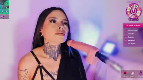 Snapshot of z_e_t_h_a chatting on September 2025 06:02:02 AM tazzie online show from September 2025 06:02:02 AM