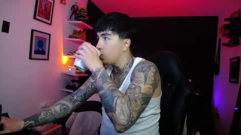 zac_muller1 online show from October 2025 05:17:01 AM