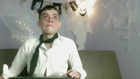 ZACARIAS online show from October 2025 03:45:02 AM