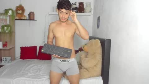 zack online show from September 2025 12:05:01 PM