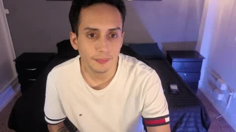 zack_isback online show from April 2026 09:43:02 PM