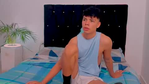 Snapshot of zacktorres_ chatting on October 2025 06:50:02 PM zacktorres_ online show from October 2025 06:50:02 PM