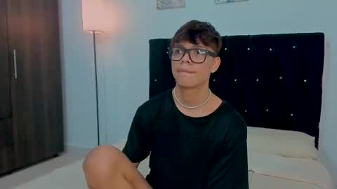 Snapshot of zacktorres_ chatting on November 2025 11:38:02 PM zacktorres_ online show from November 2025 11:38:02 PM