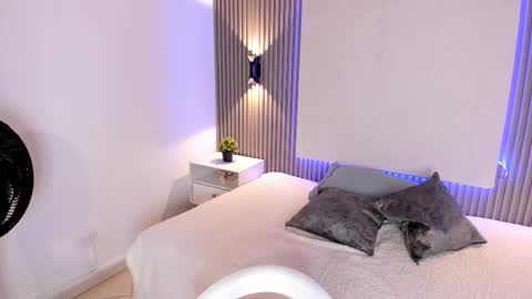 zafira online show from February 2025 11:43:02 AM