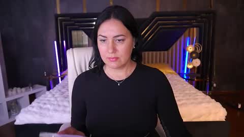 Snapshot of zafiramoonn chatting on November 2025 02:05:02 PM Zafiramoonn online show from November 2025 02:05:02 PM