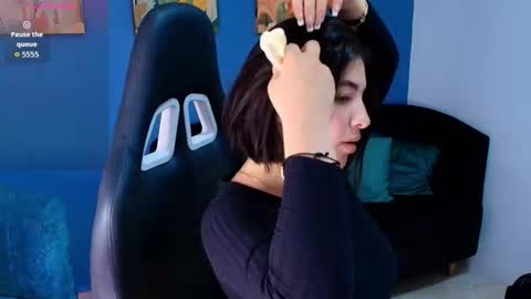 zamira_taylor online show from October 2025 12:00:02 AM