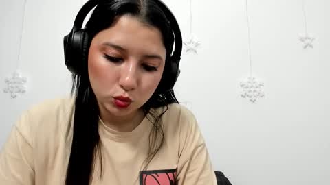 zammii69 online show from December 2025 08:35:01 PM