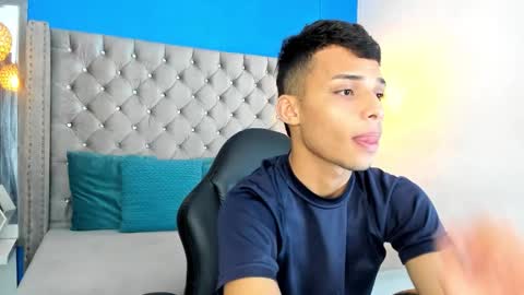 zan_shellby online show from November 2025 02:44:01 AM