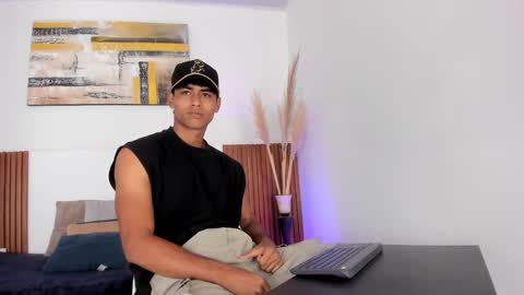 Snapshot of zander_2120 chatting on January 2026 01:03:01 PM Zander online show from January 2026 01:03:01 PM