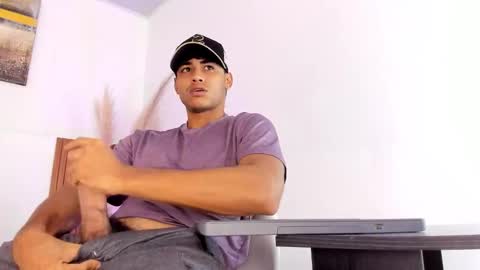 Snapshot of zander_2120 chatting on February 2026 12:44:02 PM Zander online show from February 2026 12:44:02 PM