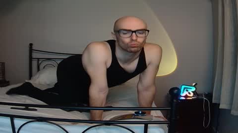 Snapshot of zane_is_horny chatting on December 2025 12:19:01 AM Zane online show from December 2025 12:19:01 AM