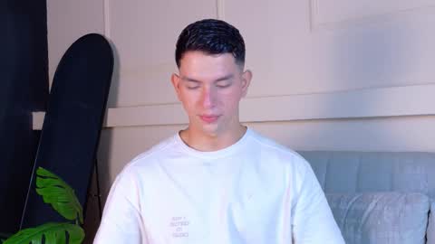 Snapshot of zanedawson chatting on February 2026 01:37:01 AM Zane Dawson online show from February 2026 01:37:01 AM