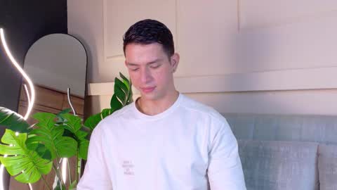 Snapshot of zanedawson chatting on February 2026 07:10:01 PM Zane Dawson online show from February 2026 07:10:01 PM