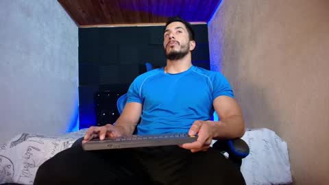 Snapshot of zanemaverick chatting on May 2026 12:44:02 PM zanemaverick online show from May 2026 12:44:02 PM