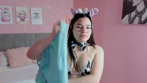 Snapshot of zara__sweet chatting on June 2026 02:18:02 PM Zara Sweet online show from June 2026 02:18:02 PM