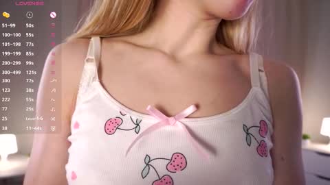 Criss  online show from November 2025 07:23:02 PM