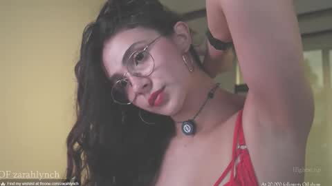 Snapshot of zarahlynch chatting on October 2025 10:23:02 PM Miss Lynch Next show 2911 online show from October 2025 10:23:02 PM