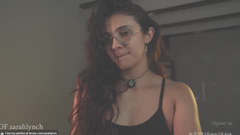 Snapshot of zarahlynch chatting on October 2025 11:50:01 PM Miss Lynch Next show 2911 online show from October 2025 11:50:01 PM