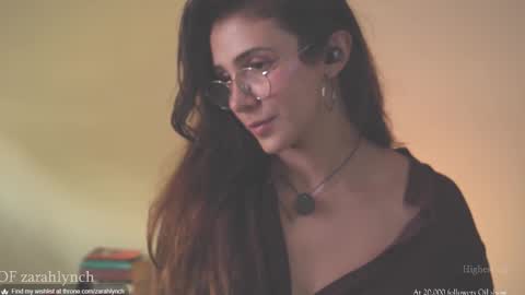 Snapshot of zarahlynch chatting on October 2025 09:16:02 PM Miss Lynch Next show 2911 online show from October 2025 09:16:02 PM