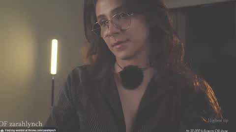 Snapshot of zarahlynch chatting on November 2025 11:03:01 PM Miss Lynch Next show 2911 online show from November 2025 11:03:01 PM