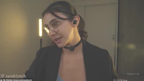 Snapshot of zarahlynch chatting on December 2025 11:56:01 PM Miss Lynch Next show 2911 online show from December 2025 11:56:01 PM