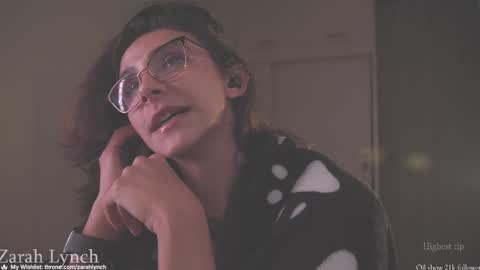 Snapshot of zarahlynch chatting on January 2026 02:14:02 AM Miss Lynch Next show 2911 online show from January 2026 02:14:02 AM