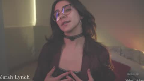 Snapshot of zarahlynch chatting on January 2026 10:26:01 PM Miss Lynch Next show 2911 online show from January 2026 10:26:01 PM