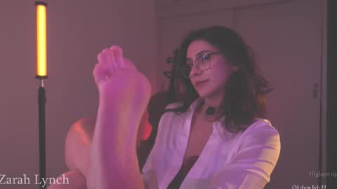 Snapshot of zarahlynch chatting on February 2026 11:56:01 PM Miss Lynch Next show 2911 online show from February 2026 11:56:01 PM