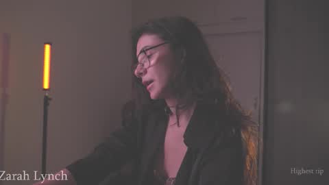 Snapshot of zarahlynch chatting on March 2026 12:17:02 AM Miss Lynch Next show 2911 online show from March 2026 12:17:02 AM