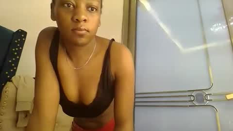 Snapshot of zariah011 chatting on February 2026 07:04:02 PM zariah online show from February 2026 07:04:02 PM