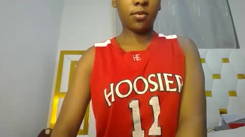 Snapshot of zariah011 chatting on May 2026 09:46:01 PM zariah online show from May 2026 09:46:01 PM