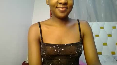 Snapshot of zariah011 chatting on June 2026 10:22:02 PM zariah online show from June 2026 10:22:02 PM