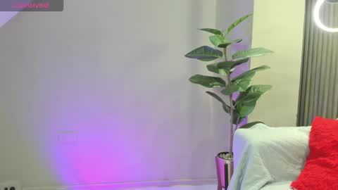 Zary online show from November 2025 12:26:01 PM