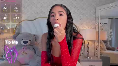 zaryjonnes online show from December 2025 08:50:02 PM