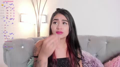 Snapshot of zayda_ chatting on January 2025 11:24:01 PM Zayda online show from January 2025 11:24:01 PM