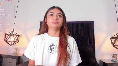 Snapshot of zayda_ chatting on February 2025 02:45:02 PM Zayda online show from February 2025 02:45:02 PM