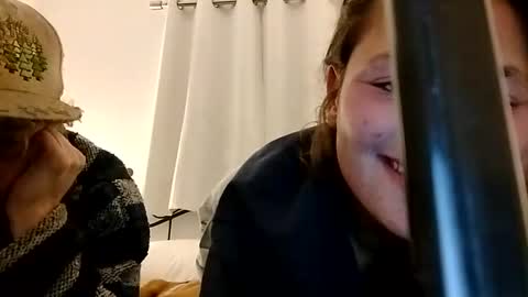 Snapshot of zellelajay2009 chatting on February 2025 06:51:02 AM KENDAL Kaylee online show from February 2025 06:51:02 AM