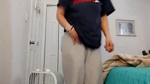 Snapshot of zellelajay2009 chatting on February 2025 06:01:01 PM KENDAL Kaylee online show from February 2025 06:01:01 PM