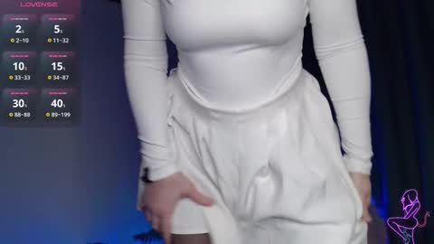 Clary online show from December 2025 07:09:01 PM