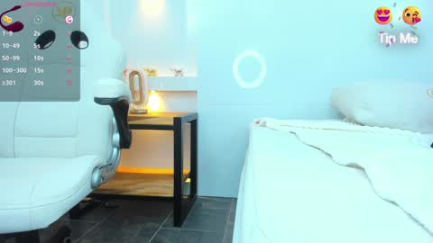 Zenda Evans online show from January 2025 06:47:02 AM