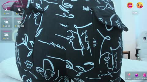 Zenda Evans online show from February 2025 04:04:01 PM