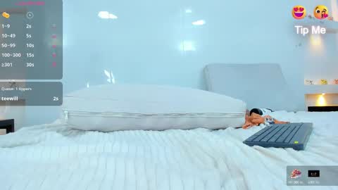 Zenda Evans online show from March 2025 09:58:02 AM