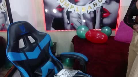 Snapshot of zendaya_wilson1 chatting on February 2025 11:21:02 AM Zendaya Wilson online show from February 2025 11:21:02 AM