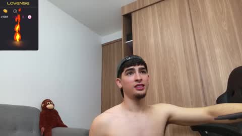 Snapshot of zenn_rush chatting on December 2024 12:12:01 PM Zenn online show from December 2024 12:12:01 PM