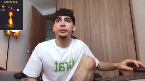 Snapshot of zenn_rush chatting on January 2025 12:45:02 PM Zenn online show from January 2025 12:45:02 PM