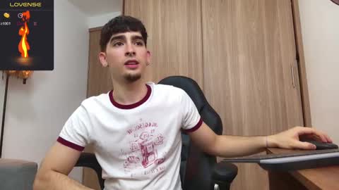 Snapshot of zenn_rush chatting on January 2025 01:27:01 AM Zenn online show from January 2025 01:27:01 AM