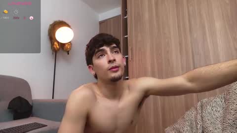 Snapshot of zenn_rush chatting on January 2025 03:37:01 PM Zenn online show from January 2025 03:37:01 PM